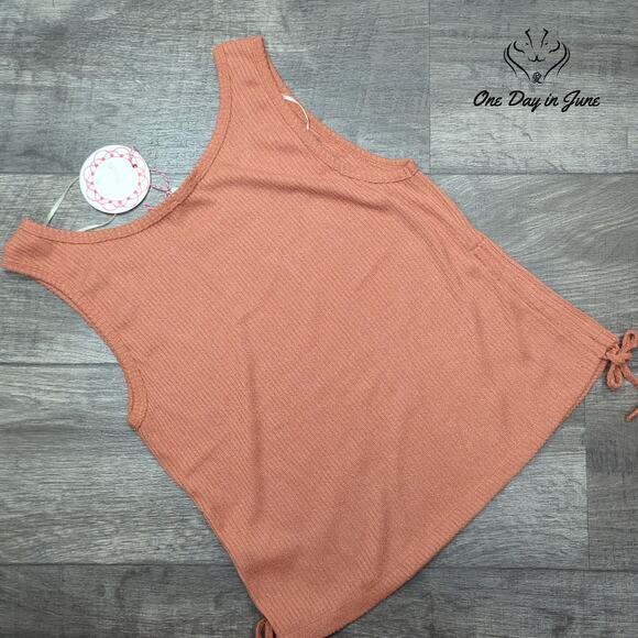 Umgee Ribbed Tank Top Size L - Picture 4 of 4